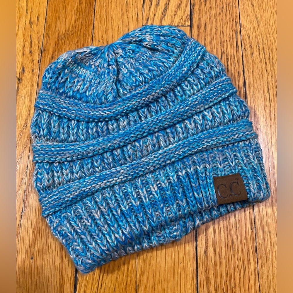 NWOT Beanie by C.C Exclusives